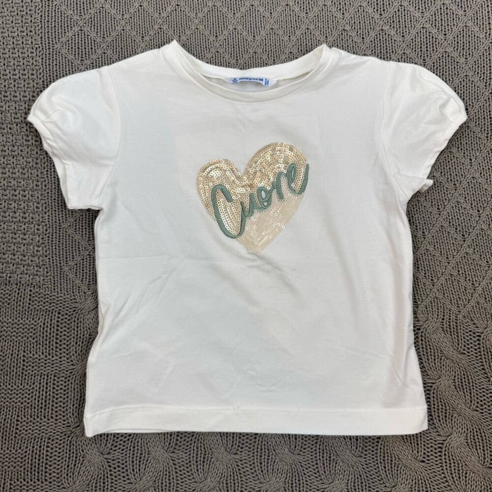 Mayoral White Girls T-Shirt with Gold Heart and says “Cuore” size 4